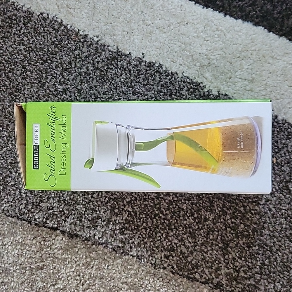 NEW Salad Emulsifier Dressing Maker